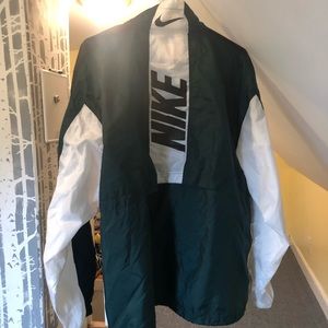 Men’s Nike wind breaker